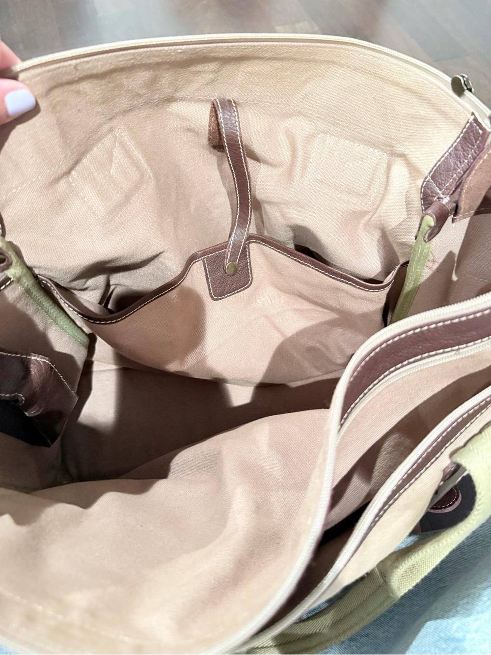Tommy Bahama Brown Tan Crossbody Messenger Compartments Travel Bag - Picture 5 of 10
